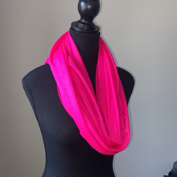 NEW Calvin Klein bright pink soft light infinity scarf - Picture 3 of 6